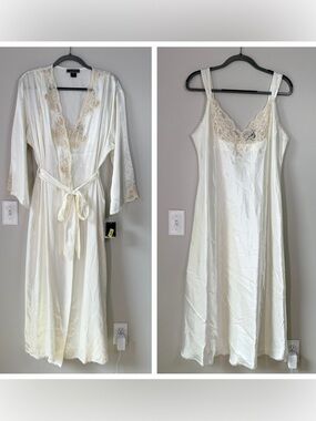 Halston 1X Pearl Satin Robe and Slip Set